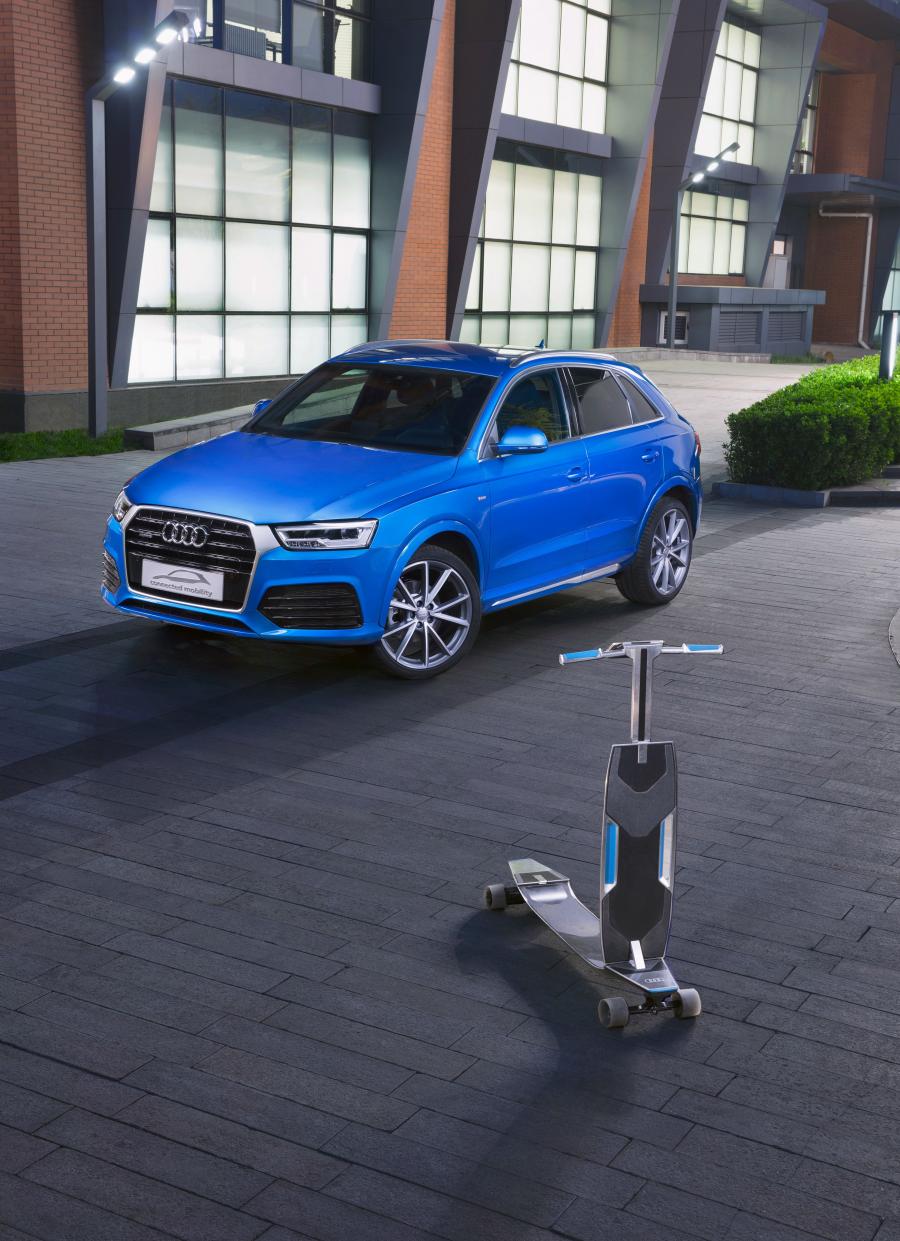  Audi Q3 Connected Mobility Concept (8U) 2016 года  (фото 3 из 5)